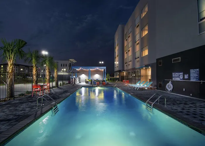 Tru By Hilton River Ranch Hotel Lafayette